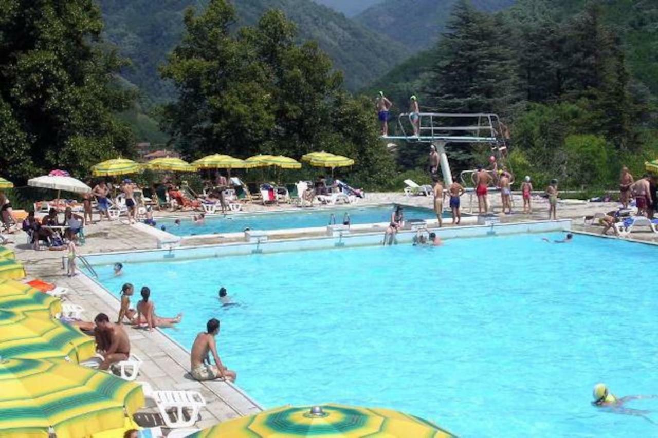 Апартаменти La Piccola Oasi Toscana Баньї-ді-Лукка Екстер'єр фото